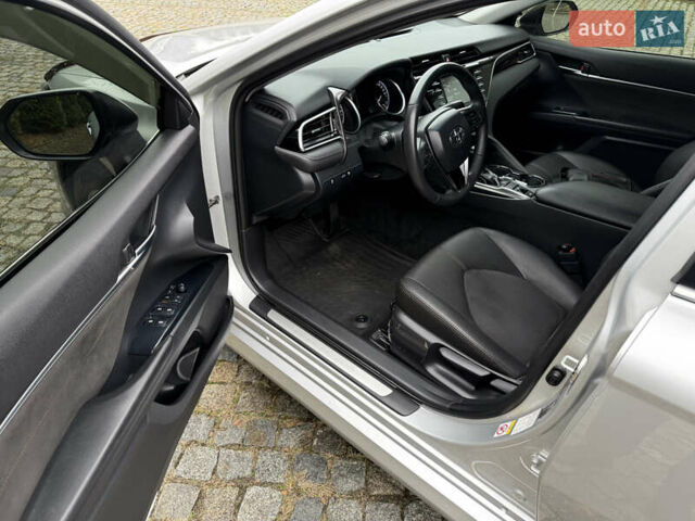 Серый Тойота Камри, объемом двигателя 2.49 л и пробегом 119 тыс. км за 20500 $, фото 16 на Automoto.ua