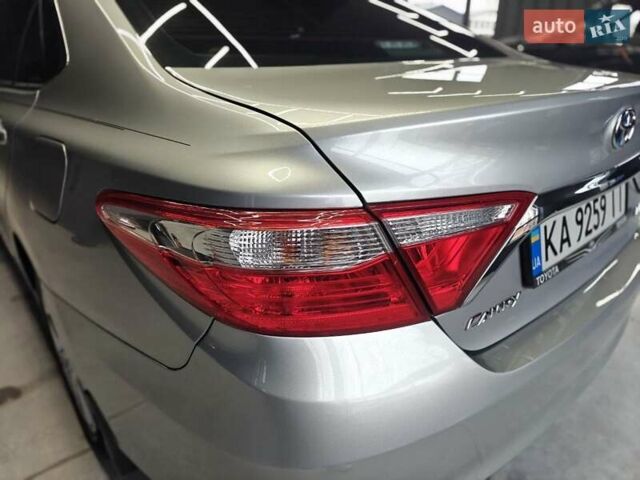 Серый Тойота Камри, объемом двигателя 2.49 л и пробегом 111 тыс. км за 17000 $, фото 8 на Automoto.ua