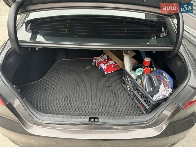 Серый Тойота Камри, объемом двигателя 2.5 л и пробегом 180 тыс. км за 15800 $, фото 6 на Automoto.ua