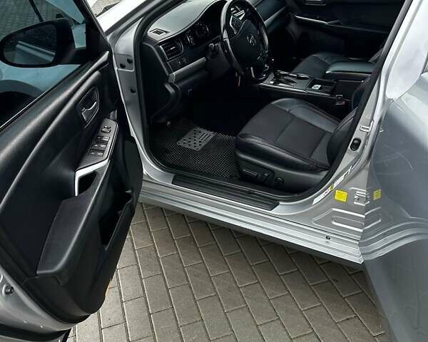 Сірий Тойота Камрі, об'ємом двигуна 2.49 л та пробігом 172 тис. км за 14600 $, фото 28 на Automoto.ua