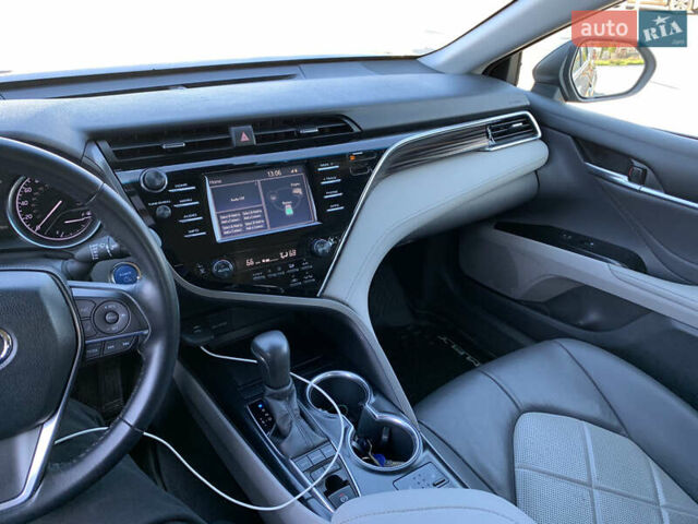 Серый Тойота Камри, объемом двигателя 2.5 л и пробегом 38 тыс. км за 29900 $, фото 19 на Automoto.ua