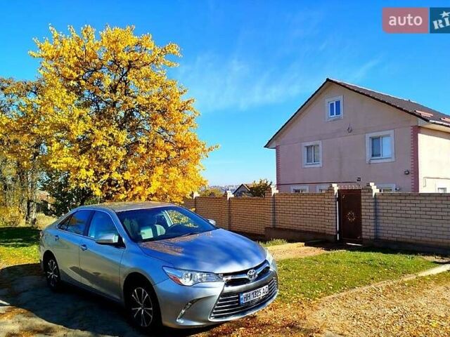 Серый Тойота Камри, объемом двигателя 2.5 л и пробегом 84 тыс. км за 15500 $, фото 1 на Automoto.ua