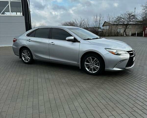 Сірий Тойота Камрі, об'ємом двигуна 2.49 л та пробігом 172 тис. км за 14600 $, фото 7 на Automoto.ua