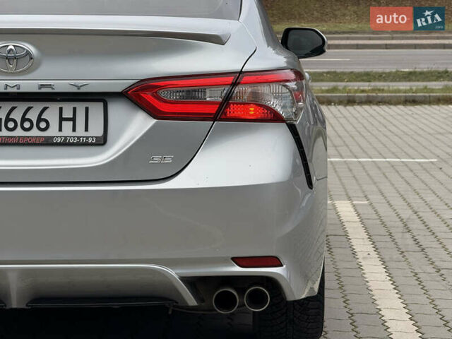 Сірий Тойота Камрі, об'ємом двигуна 2.49 л та пробігом 220 тис. км за 17700 $, фото 11 на Automoto.ua