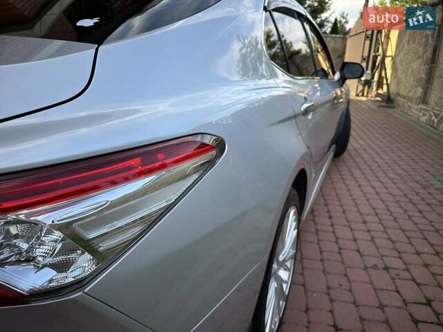 Серый Тойота Камри, объемом двигателя 2.49 л и пробегом 106 тыс. км за 24500 $, фото 16 на Automoto.ua