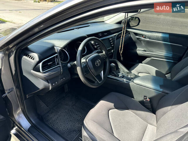 Серый Тойота Камри, объемом двигателя 2.49 л и пробегом 99 тыс. км за 18900 $, фото 5 на Automoto.ua