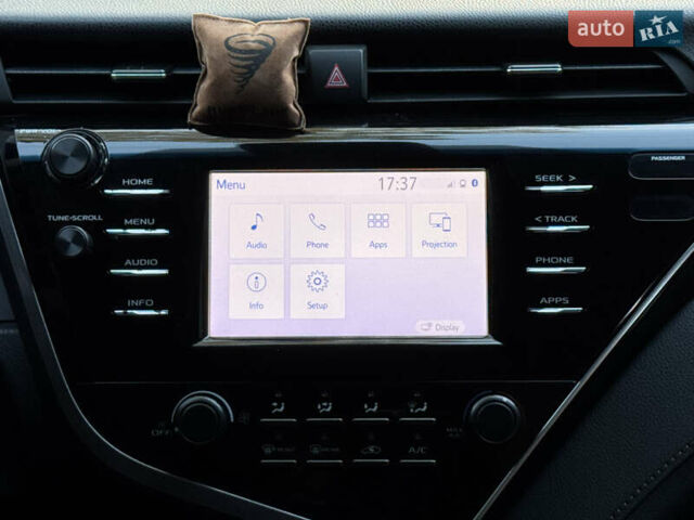 Тойота Камри 2017 в Одессе на Automoto.ua Серый Тойота Камри, объемом двигателя 2.49 л и пробегом 116 тыс. км за 16500 $, фото 45 на Automoto.ua