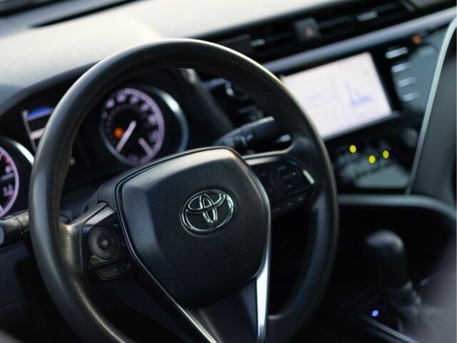 Серый Тойота Камри, объемом двигателя 2.5 л и пробегом 175 тыс. км за 18300 $, фото 12 на Automoto.ua