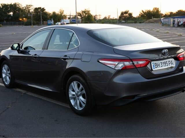 Серый Тойота Камри, объемом двигателя 2.5 л и пробегом 175 тыс. км за 18300 $, фото 7 на Automoto.ua