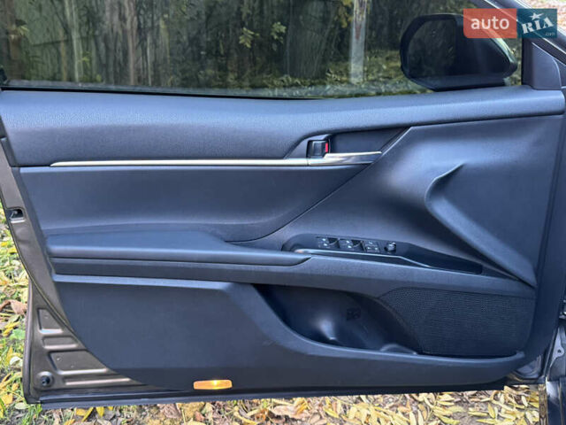 Тойота Камри 2017 в Одессе на Automoto.ua Серый Тойота Камри, объемом двигателя 2.49 л и пробегом 116 тыс. км за 16500 $, фото 23 на Automoto.ua