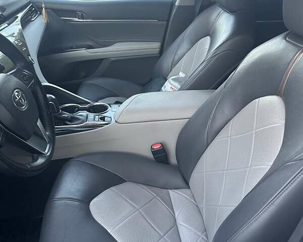 Серый Тойота Камри, объемом двигателя 2.49 л и пробегом 110 тыс. км за 21500 $, фото 10 на Automoto.ua