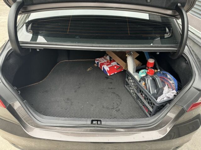 Серый Тойота Камри, объемом двигателя 2.5 л и пробегом 180 тыс. км за 15800 $, фото 7 на Automoto.ua