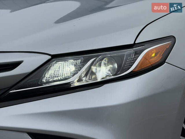 Сірий Тойота Камрі, об'ємом двигуна 2.49 л та пробігом 220 тис. км за 17700 $, фото 2 на Automoto.ua