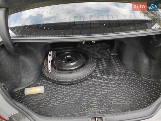 Серый Тойота Камри, объемом двигателя 2.5 л и пробегом 120 тыс. км за 13300 $, фото 8 на Automoto.ua
