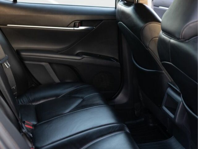 Серый Тойота Камри, объемом двигателя 2.5 л и пробегом 175 тыс. км за 18300 $, фото 14 на Automoto.ua