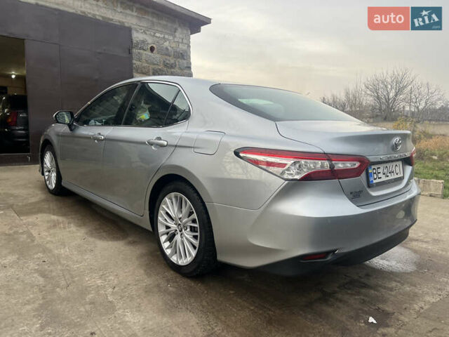Серый Тойота Камри, объемом двигателя 2.49 л и пробегом 77 тыс. км за 22700 $, фото 1 на Automoto.ua