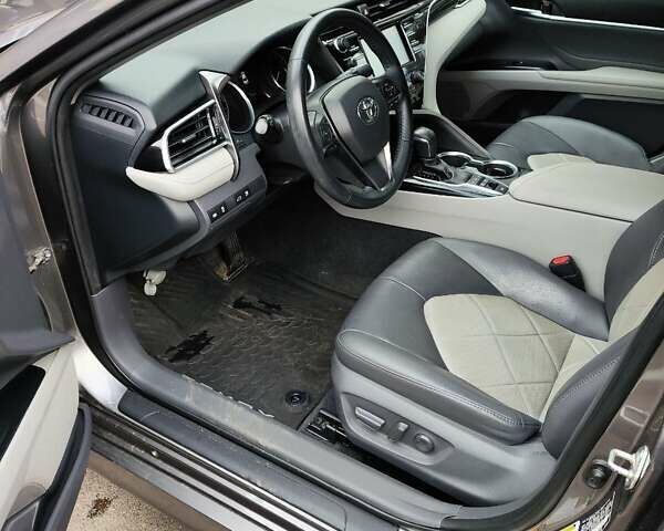 Серый Тойота Камри, объемом двигателя 2.49 л и пробегом 125 тыс. км за 23500 $, фото 4 на Automoto.ua