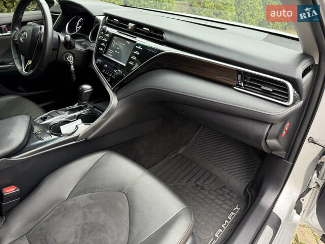 Серый Тойота Камри, объемом двигателя 2.49 л и пробегом 119 тыс. км за 20500 $, фото 23 на Automoto.ua