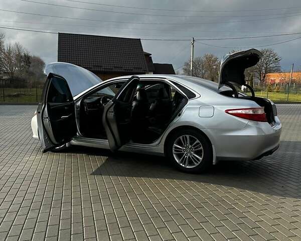 Сірий Тойота Камрі, об'ємом двигуна 2.49 л та пробігом 172 тис. км за 14600 $, фото 14 на Automoto.ua