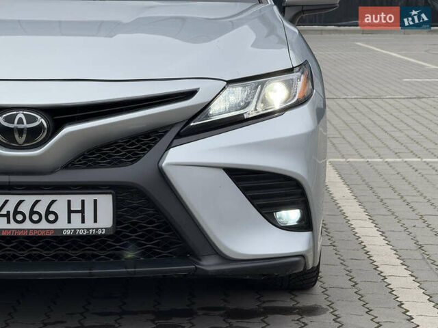 Сірий Тойота Камрі, об'ємом двигуна 2.49 л та пробігом 220 тис. км за 17700 $, фото 16 на Automoto.ua