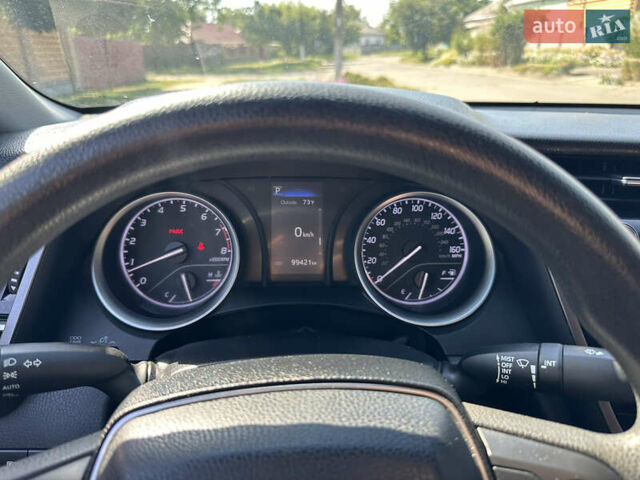 Серый Тойота Камри, объемом двигателя 2.49 л и пробегом 99 тыс. км за 18900 $, фото 3 на Automoto.ua