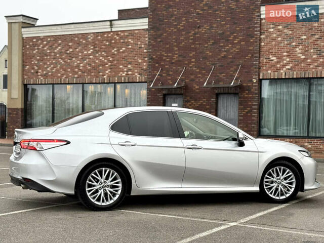 Сірий Тойота Камрі, об'ємом двигуна 2.49 л та пробігом 152 тис. км за 20999 $, фото 17 на Automoto.ua