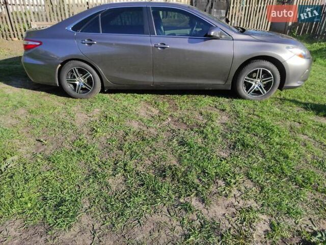 Серый Тойота Камри, объемом двигателя 2.5 л и пробегом 120 тыс. км за 13300 $, фото 2 на Automoto.ua