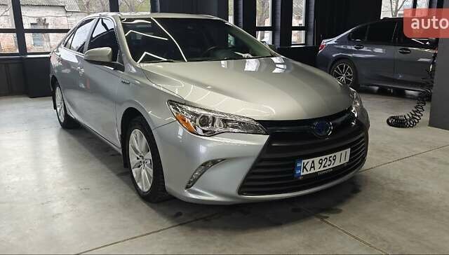 Серый Тойота Камри, объемом двигателя 2.49 л и пробегом 111 тыс. км за 17000 $, фото 1 на Automoto.ua