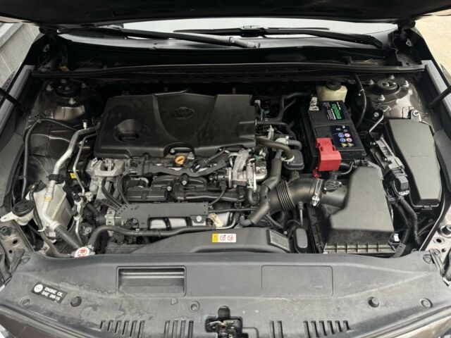 Серый Тойота Камри, объемом двигателя 2.5 л и пробегом 180 тыс. км за 15800 $, фото 6 на Automoto.ua