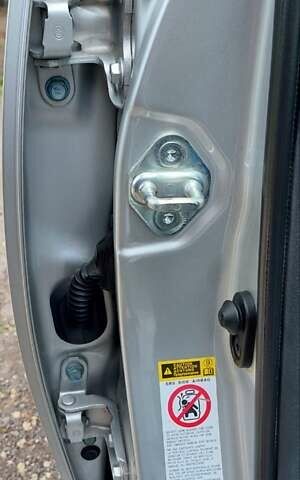 Серый Тойота Камри, объемом двигателя 2.5 л и пробегом 105 тыс. км за 21800 $, фото 18 на Automoto.ua