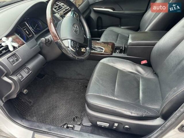 Сірий Тойота Камрі, об'ємом двигуна 2.49 л та пробігом 169 тис. км за 18000 $, фото 3 на Automoto.ua