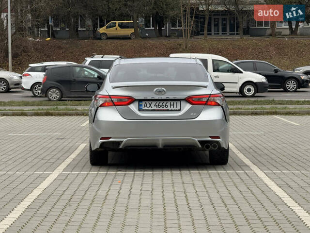 Сірий Тойота Камрі, об'ємом двигуна 2.49 л та пробігом 220 тис. км за 17700 $, фото 9 на Automoto.ua