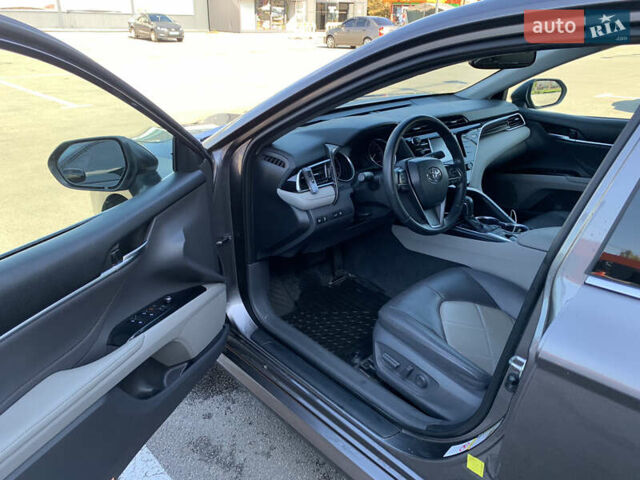 Серый Тойота Камри, объемом двигателя 2.5 л и пробегом 38 тыс. км за 29900 $, фото 16 на Automoto.ua