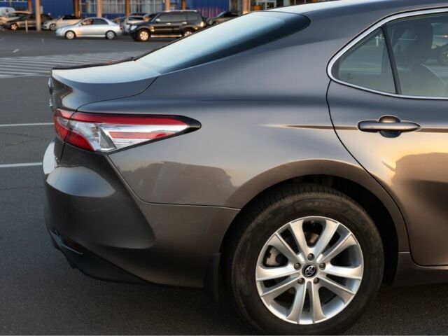 Серый Тойота Камри, объемом двигателя 2.5 л и пробегом 175 тыс. км за 18300 $, фото 10 на Automoto.ua