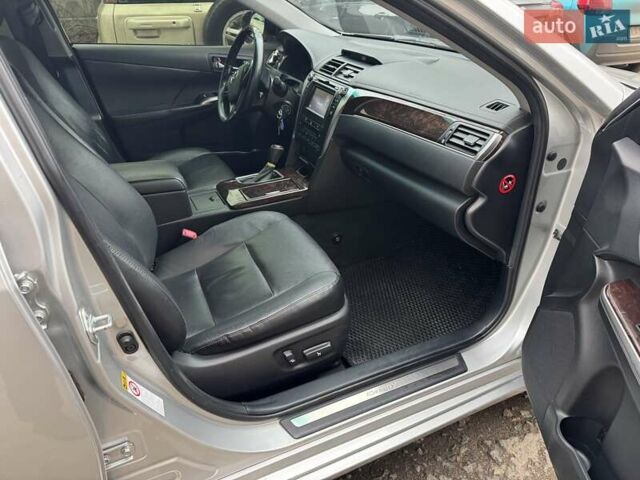 Сірий Тойота Камрі, об'ємом двигуна 2.49 л та пробігом 169 тис. км за 18000 $, фото 7 на Automoto.ua