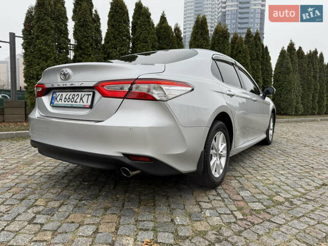Серый Тойота Камри, объемом двигателя 2.49 л и пробегом 119 тыс. км за 20500 $, фото 14 на Automoto.ua