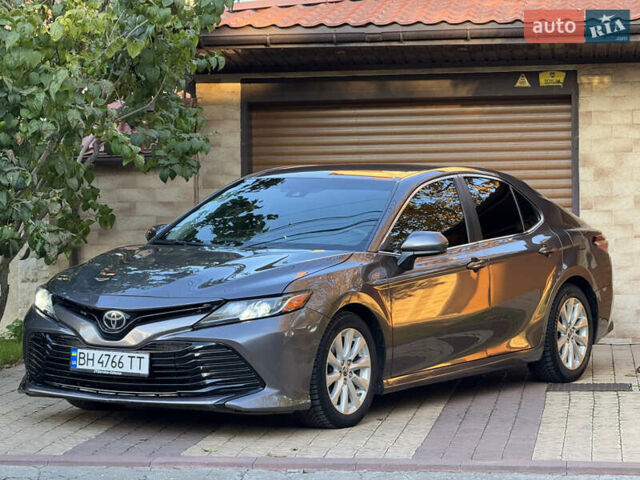 Тойота Камри 2017 в Одессе на Automoto.ua Серый Тойота Камри, объемом двигателя 2.49 л и пробегом 116 тыс. км за 16500 $, фото 11 на Automoto.ua