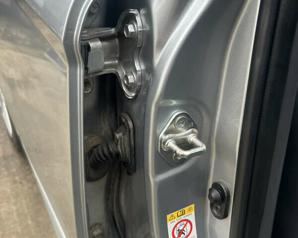 Серый Тойота Камри, объемом двигателя 2.49 л и пробегом 77 тыс. км за 22700 $, фото 23 на Automoto.ua