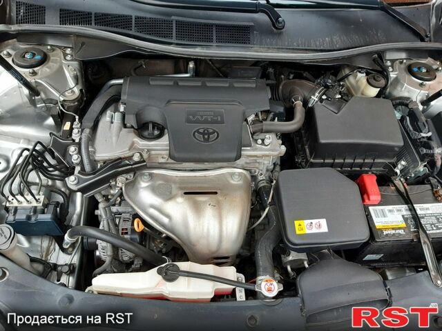 Сірий Тойота Камрі, об'ємом двигуна 2.5 л та пробігом 128 тис. км за 14800 $, фото 11 на Automoto.ua
