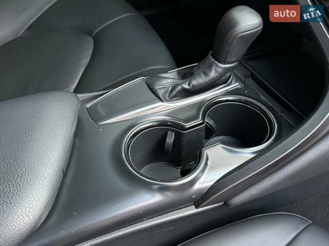 Тойота Камри 2017 в Одессе на Automoto.ua Серый Тойота Камри, объемом двигателя 2.49 л и пробегом 116 тыс. км за 16500 $, фото 54 на Automoto.ua