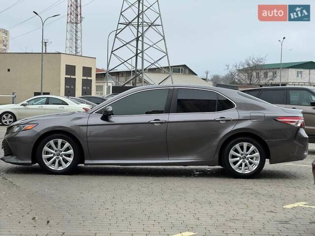 Серый Тойота Камри, объемом двигателя 2.49 л и пробегом 119 тыс. км за 17800 $, фото 9 на Automoto.ua