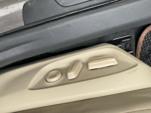 Серый Тойота Камри, объемом двигателя 2.5 л и пробегом 180 тыс. км за 15800 $, фото 4 на Automoto.ua