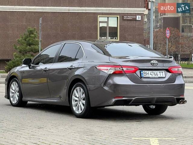 Серый Тойота Камри, объемом двигателя 2.49 л и пробегом 119 тыс. км за 17800 $, фото 7 на Automoto.ua