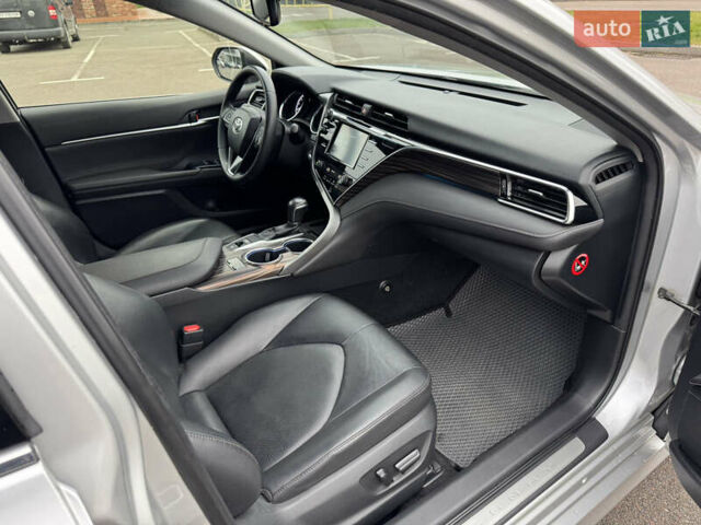 Сірий Тойота Камрі, об'ємом двигуна 2.49 л та пробігом 152 тис. км за 20999 $, фото 28 на Automoto.ua