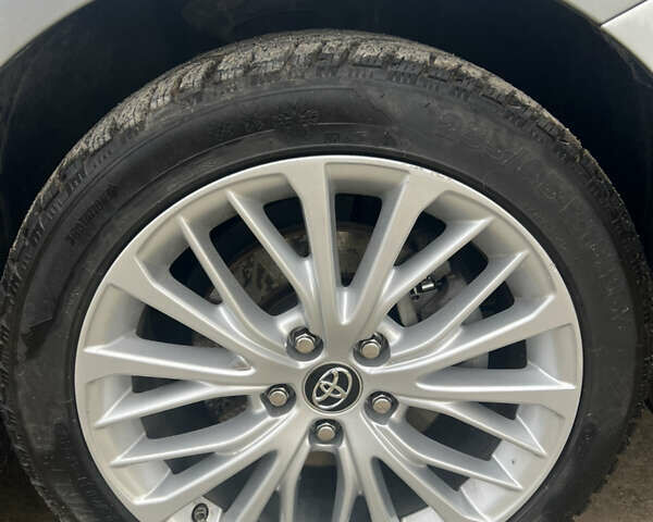 Серый Тойота Камри, объемом двигателя 2.49 л и пробегом 77 тыс. км за 22700 $, фото 10 на Automoto.ua