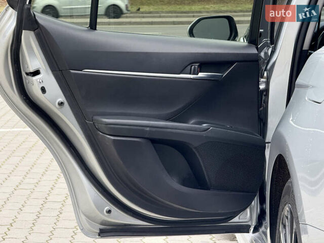 Сірий Тойота Камрі, об'ємом двигуна 2.49 л та пробігом 220 тис. км за 17700 $, фото 21 на Automoto.ua