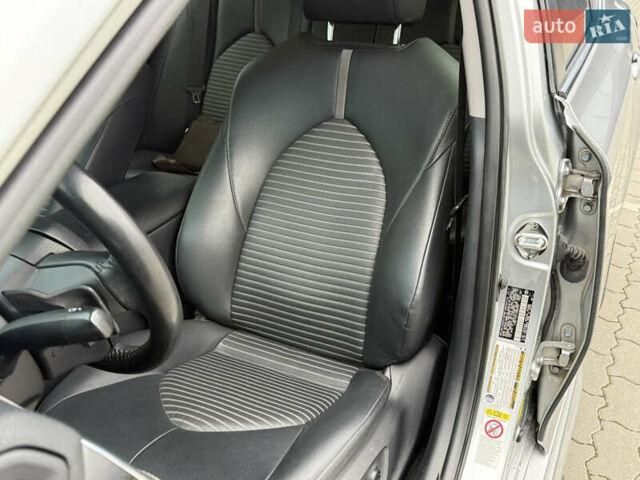 Сірий Тойота Камрі, об'ємом двигуна 2.49 л та пробігом 220 тис. км за 17700 $, фото 31 на Automoto.ua