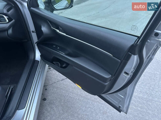 Серый Тойота Камри, объемом двигателя 2.49 л и пробегом 194 тыс. км за 16900 $, фото 18 на Automoto.ua