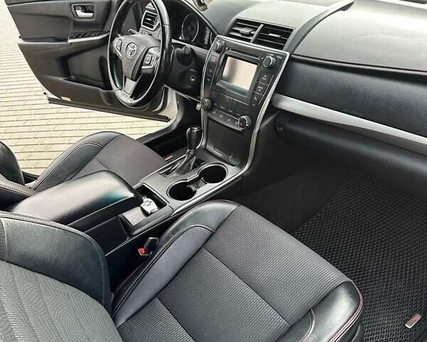 Сірий Тойота Камрі, об'ємом двигуна 2.49 л та пробігом 172 тис. км за 14600 $, фото 36 на Automoto.ua