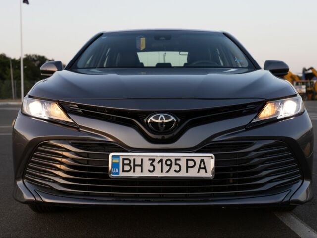 Серый Тойота Камри, объемом двигателя 2.5 л и пробегом 175 тыс. км за 18300 $, фото 4 на Automoto.ua